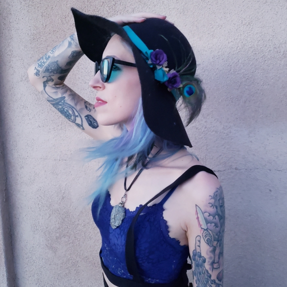 Glam feathered gothy floppy sun hat